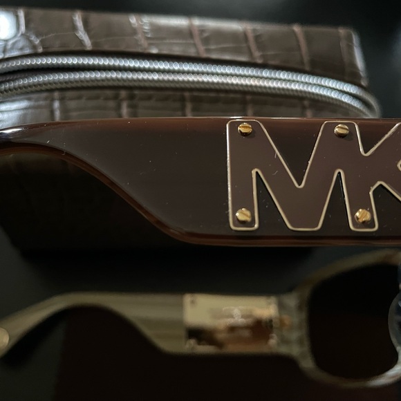 NEW - MIchael Kors Sunglasses - Picture 3 of 8